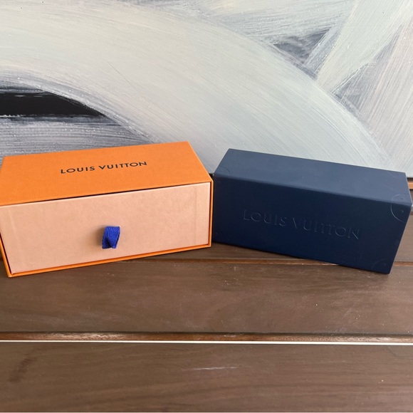 💯 authentic Louis Vuitton Aviators - Picture 6 of 13